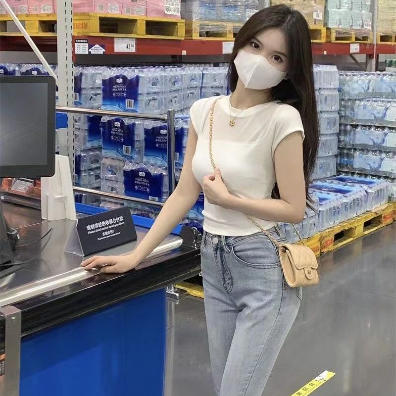Hot girl sexy black mesh spliced ​​front shoulder short-sleeved T-shirt in summer slim tight short style slim and pure top