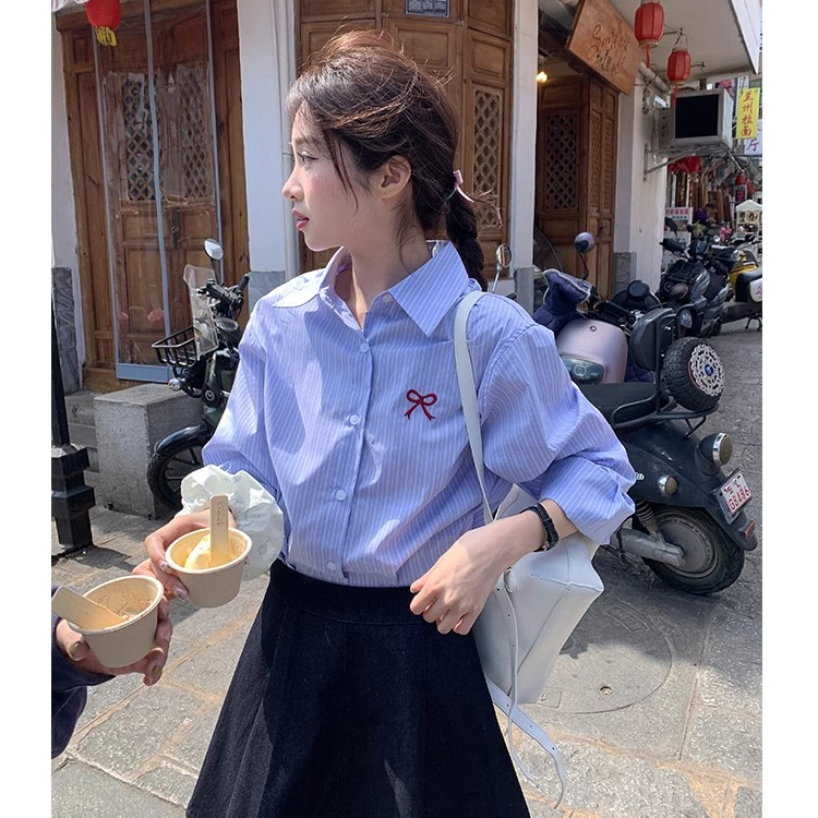 鹽系通勤藍色條紋襯衫蝴蝶結刺繡長袖韓版女裝設計感休閒春秋襯衣