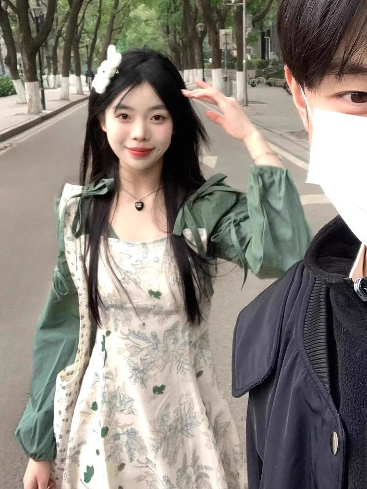 設計感法式綠色碎花長袖連衣裙女春秋2025新款小個子早初秋季長裙
