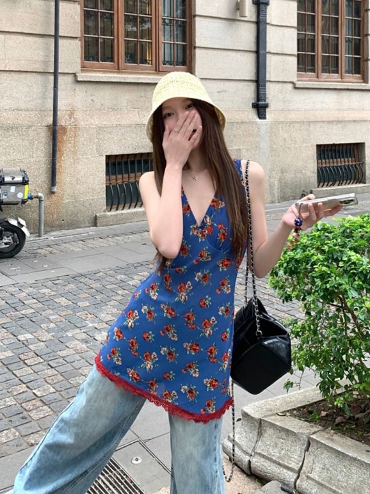 Retro blue v-neck floral dress for women in summer lace fitting waist vest skirt seaside vacation short skirt