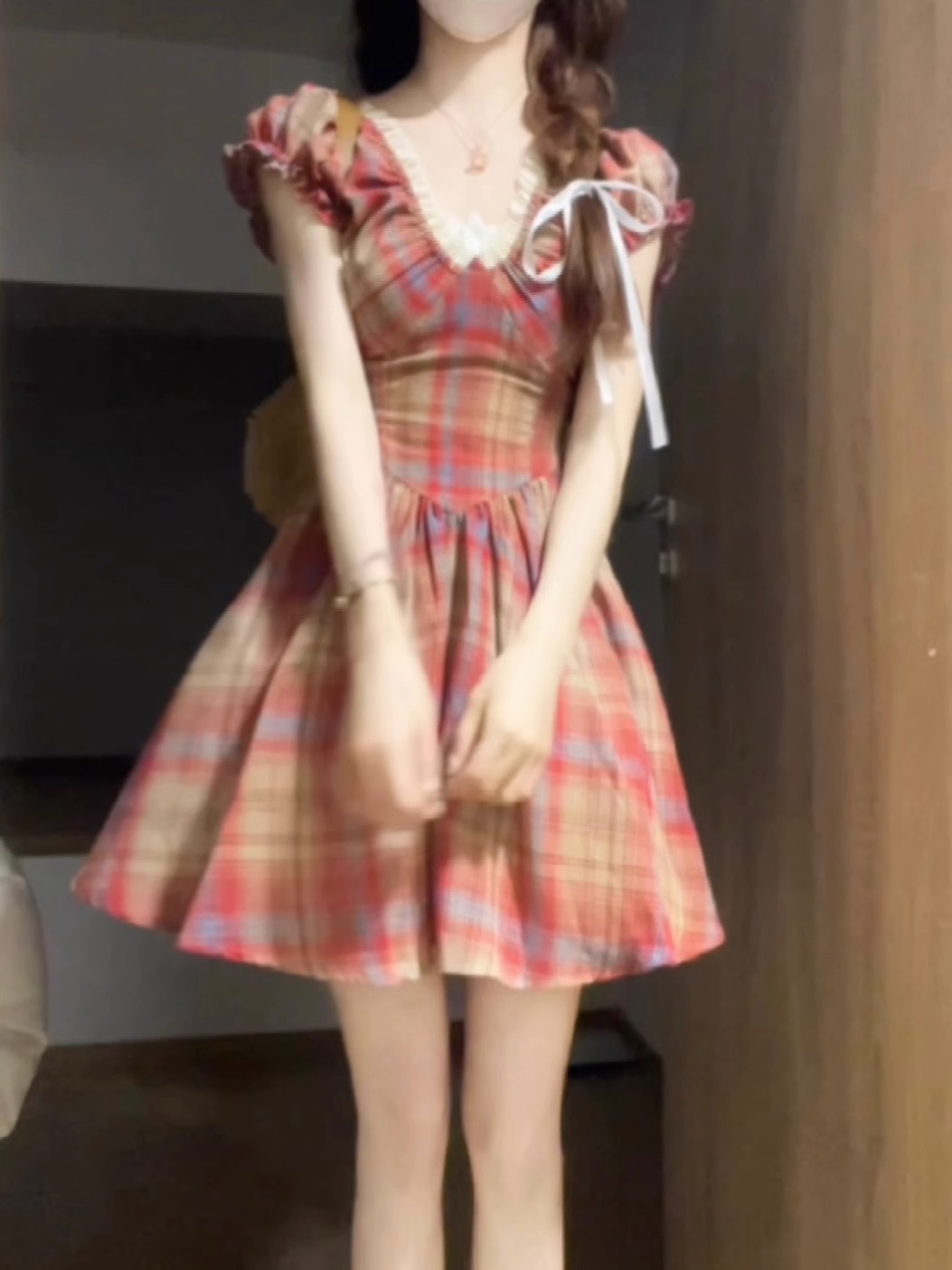 soolrok 松未韻一 法式小眾兩色顯瘦洋裝高級感V領泡泡袖短裙