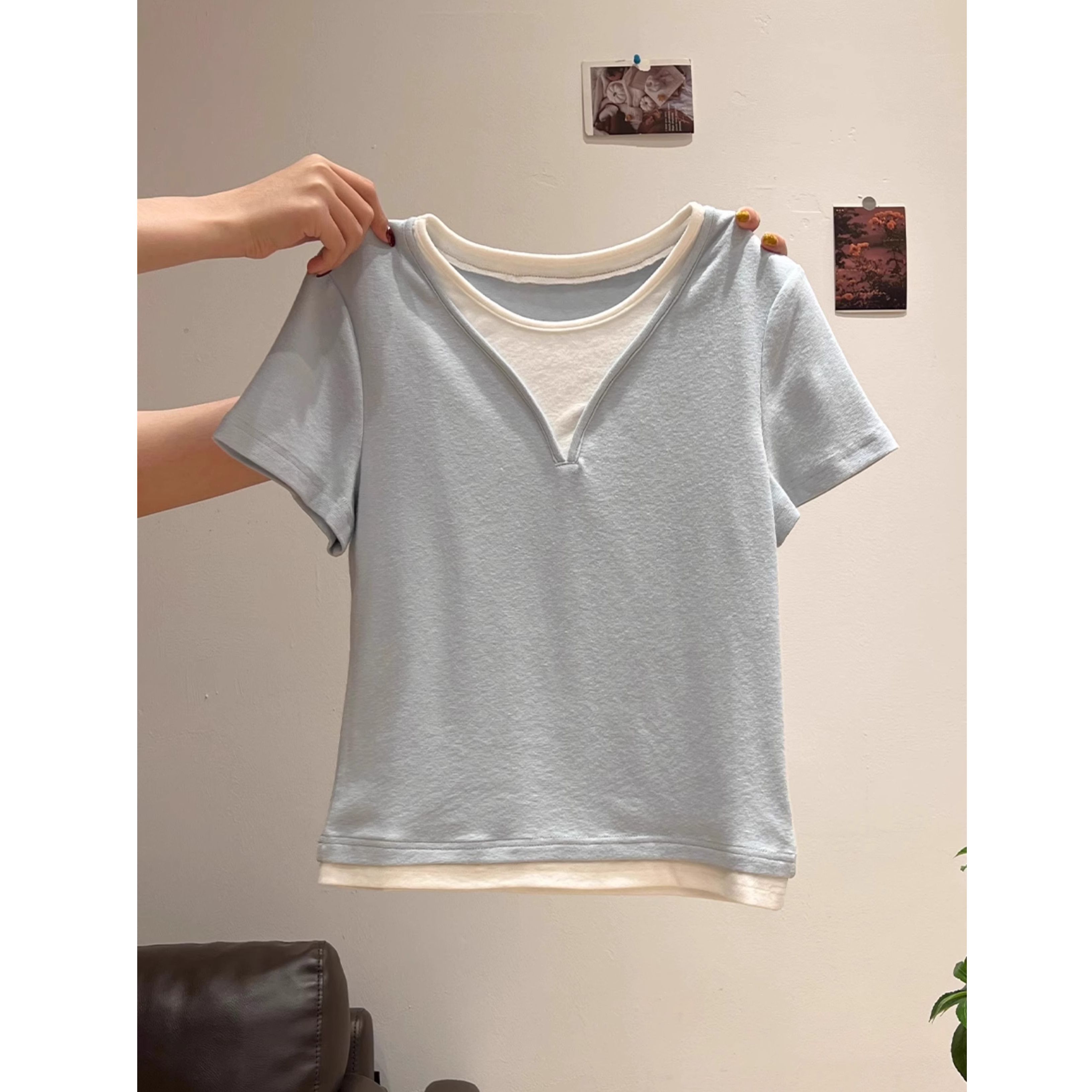 Korean fake two-piece round neck short-sleeved women's T-shirt summer 2025 new slim shoulder niche top