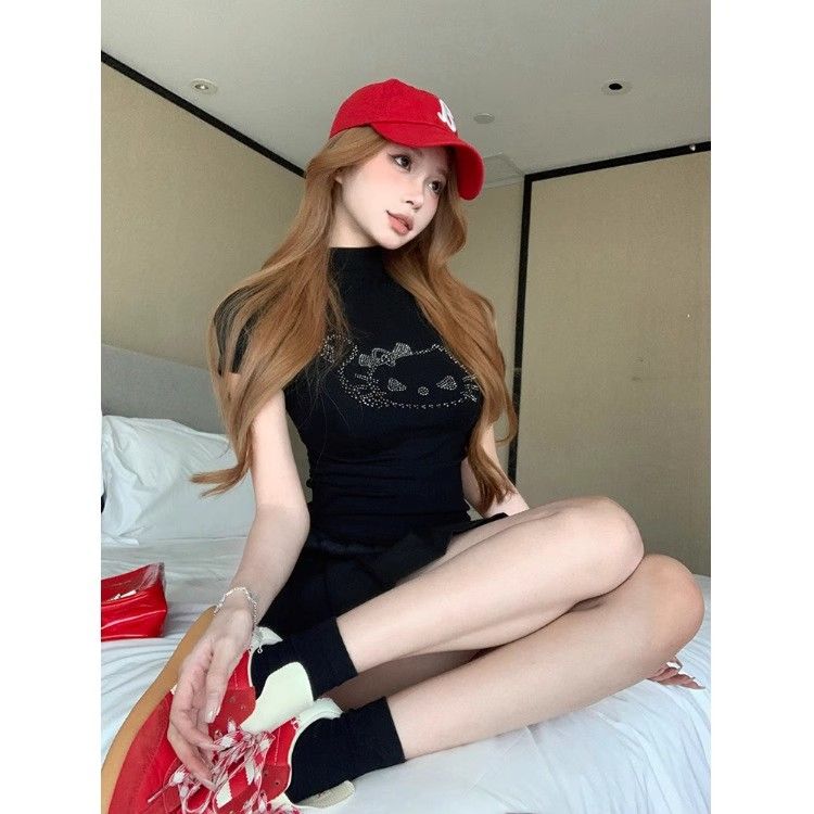 2025 Modal Kitty Cat Stained Diamond Half High Neck Short Sleeve T-shirt for Women in Summer Black Slim Base Top Trend