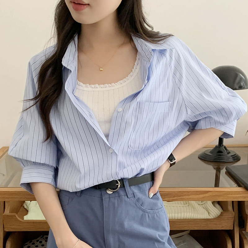Real shot Korean version loose casual and versatile 2025 spring and summer new vertical striped shirt niche cardigan top for women