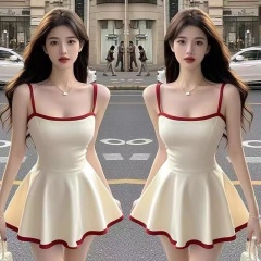 已出貨純欲風米杏色撞色吊帶連衣裙女夏季新款法式復古收腰短裙