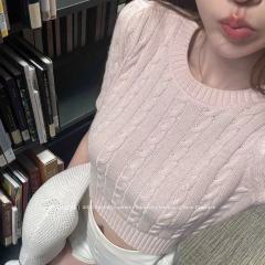 COOLLINE Lin Zixi Light Tone Girl Skin-friendly Cashmere Wool Dyeing Knit Short Sleeve Top for Women