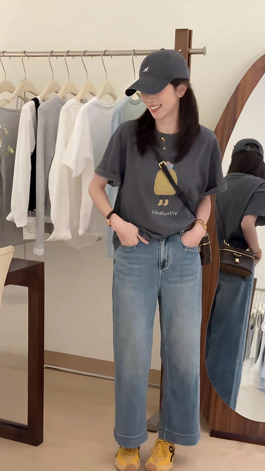 200g combed and tight spun in 2025, pure cotton back bag strip, spring and summer loose shoulder printed short-sleeved T-shirt