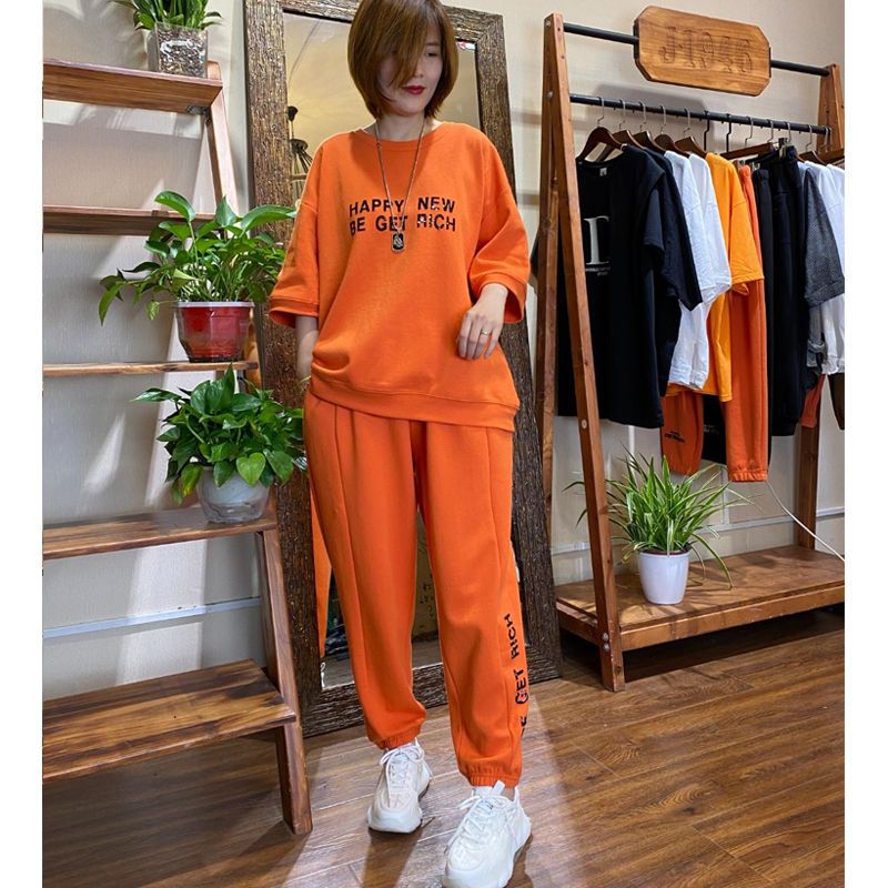 2025 Korean version of fat mm fashionable short-sleeved trousers two-piece set large-size sports suit for women in summer