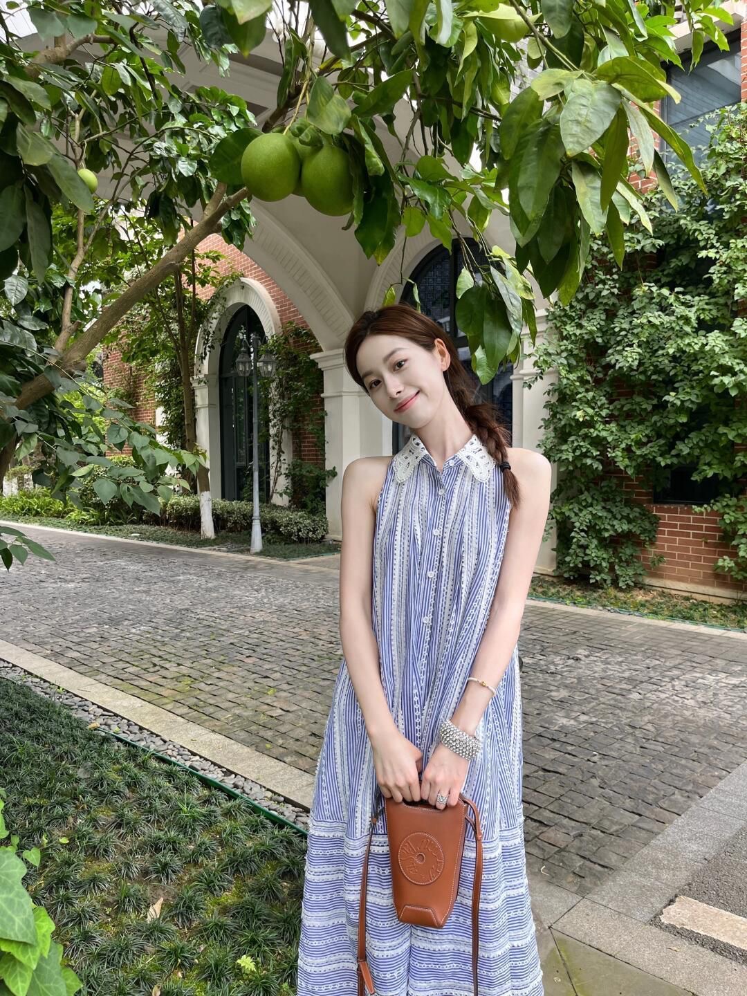 法式條紋無袖連衣裙女夏款新款氣質減齡襯衫裙溫柔顯瘦中長裙時髦
