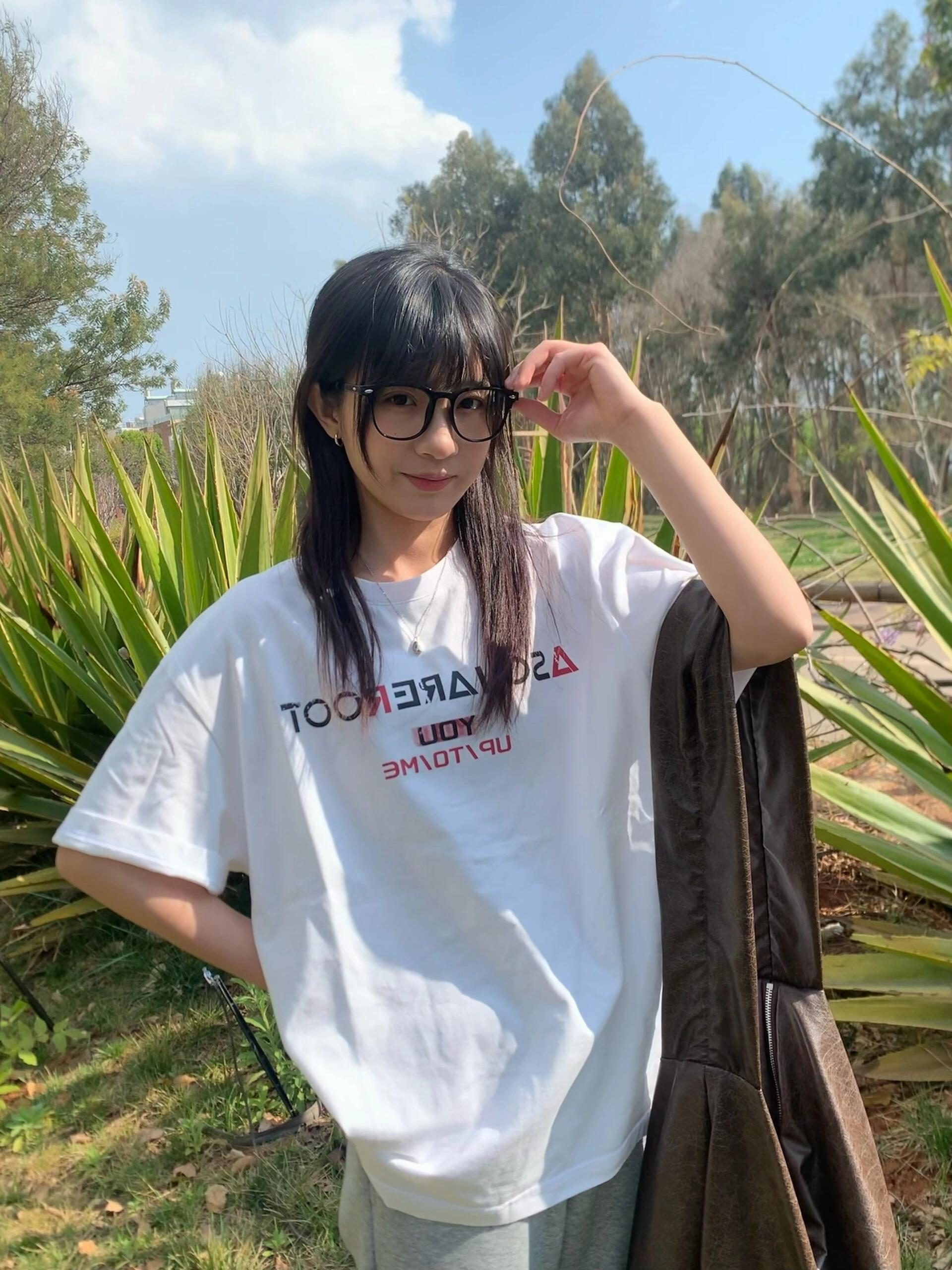 200g combed and tight spun in 2025, pure cotton back bag strip, spring and summer loose shoulder printed short-sleeved T-shirt