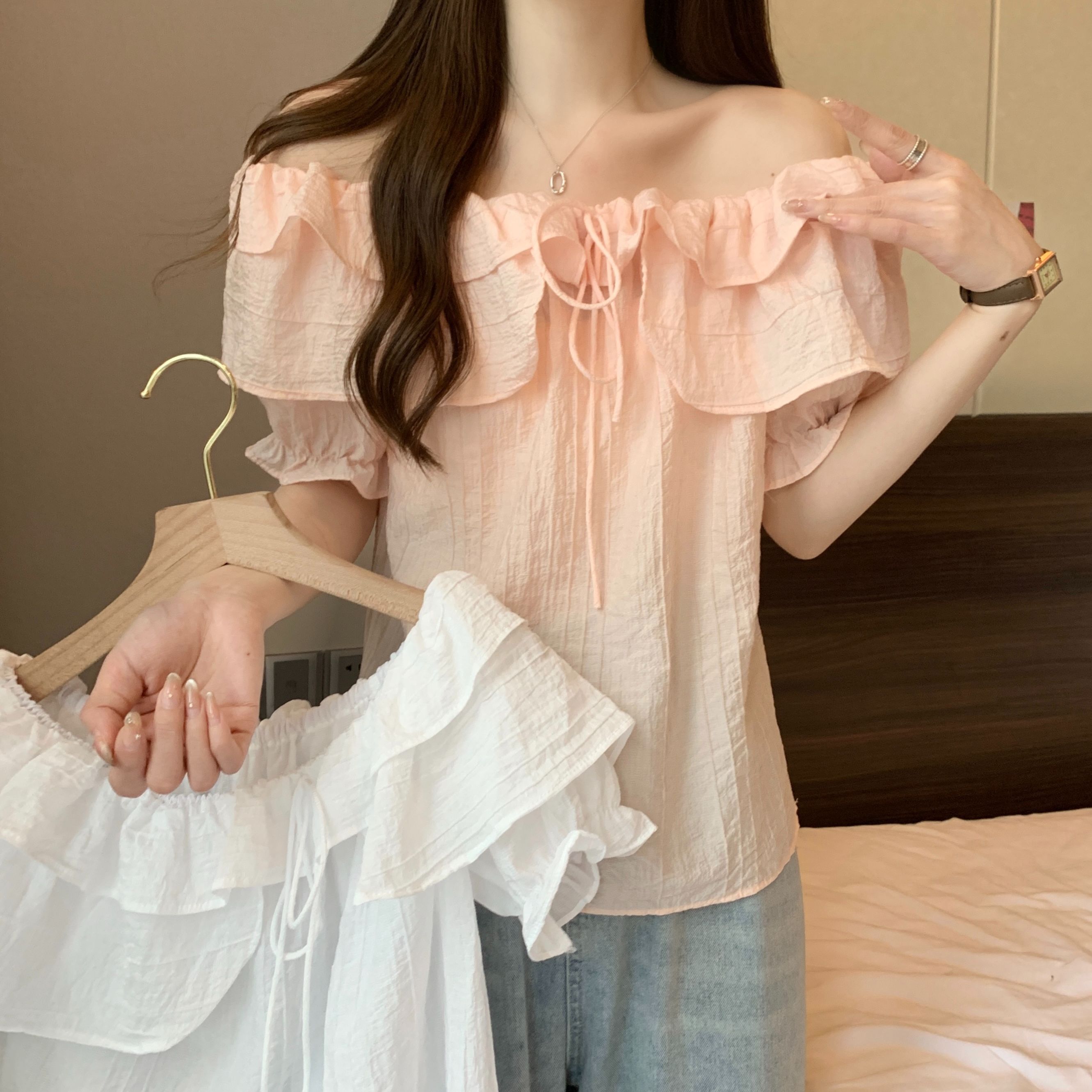 One-length neck off-shoulder lace-up short-sleeved shirt for women in summer new age-reducing ruffle loose niche top trendy
