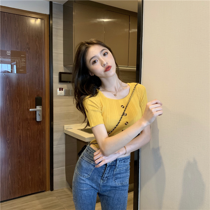 Real shot, new Korean style, slim, round neck, single-breasted thin knitted top