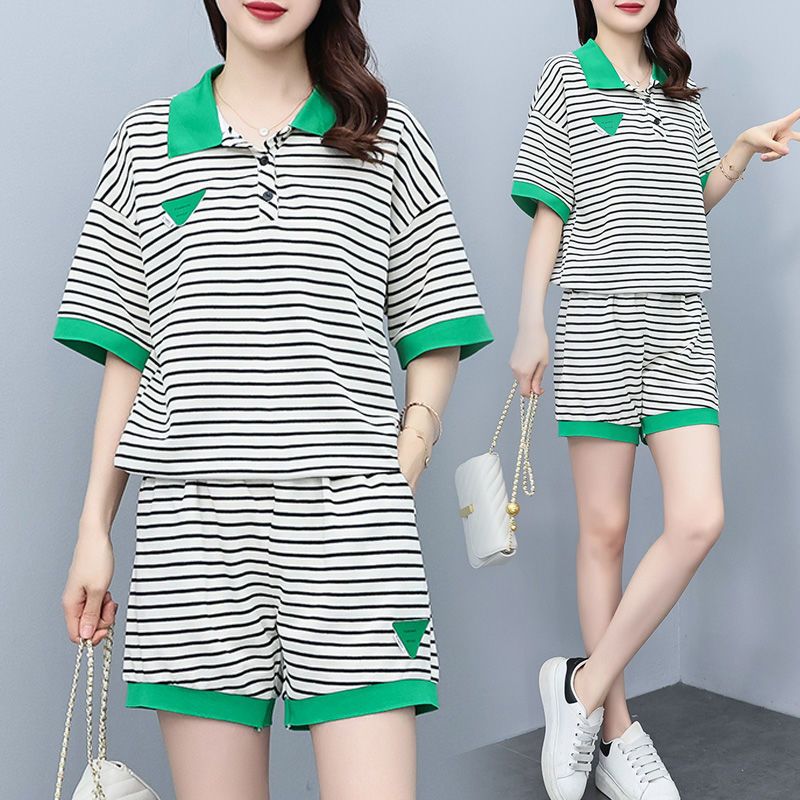 Large size casual sports suit for women's summer new loose striped shorts two-piece set