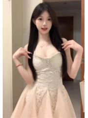 獨特絕美小裙子法式氣質收腰顯瘦小個子鑲鑽吊帶蓬蓬連衣裙高級感