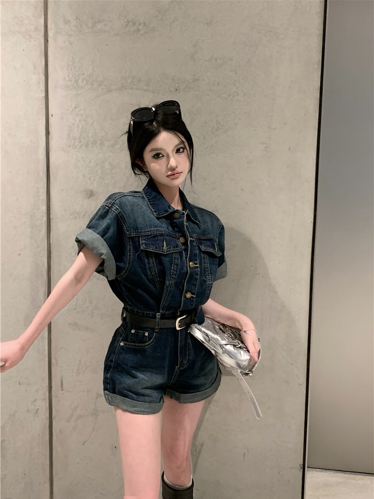 Real shot!  Korean style denim jumpsuit female hot girl design retro high waist shorts trendy belt