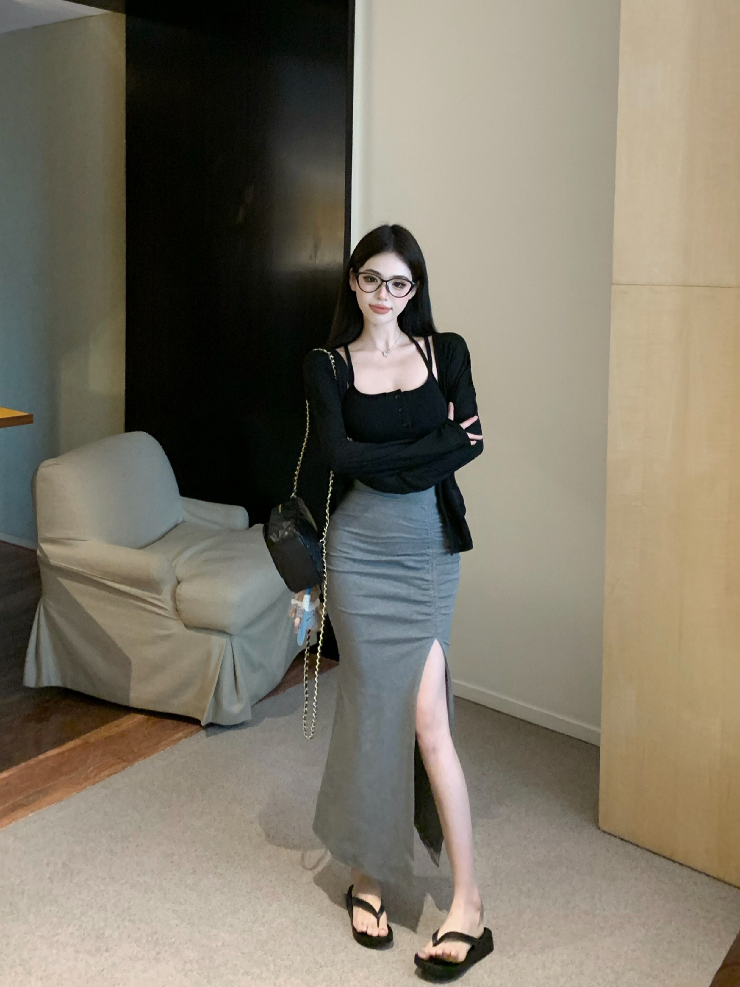 Real shot!  Sexy hot girl suit for women in summer sun protection cardigan small suspender slit skirt three-piece skirt