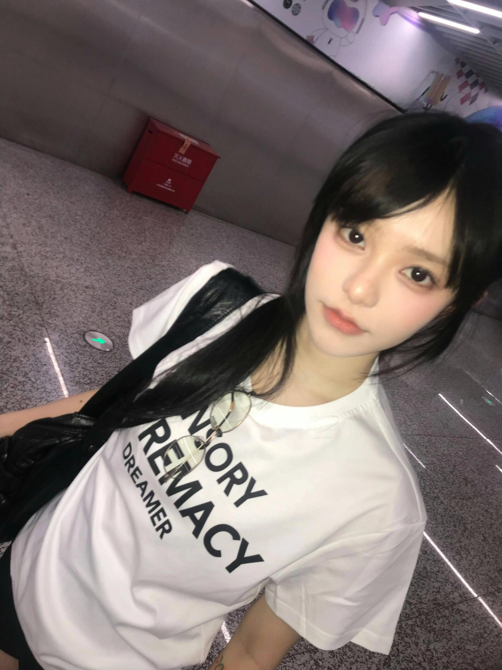 200g combed and tight spun in 2025, pure cotton back bag strip, spring and summer loose shoulder printed short-sleeved T-shirt
