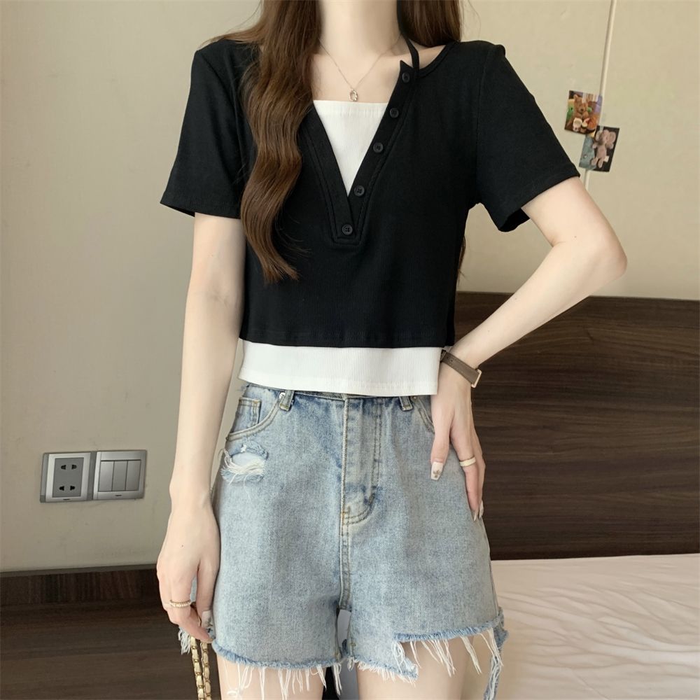 Real shot of 2025 new hot girl versatile short-sleeved top fake two-piece button short-sleeved T-shirt for women in summer