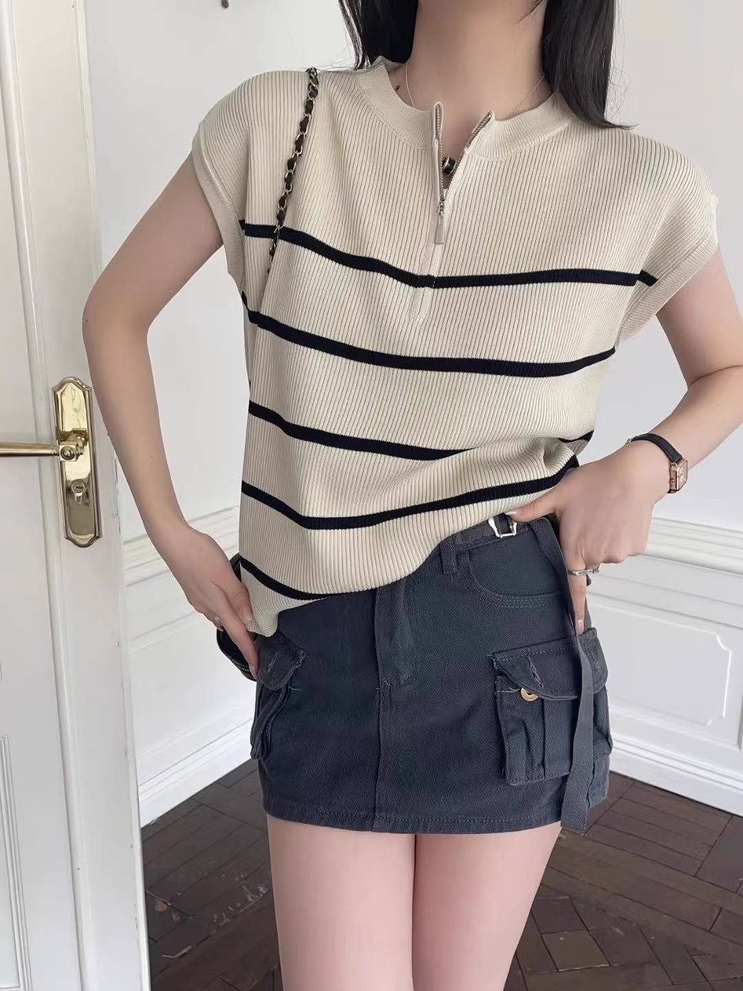 Half zipper striped knitted vest short sleeves for women in spring and summer new small Korean commuting style top for women