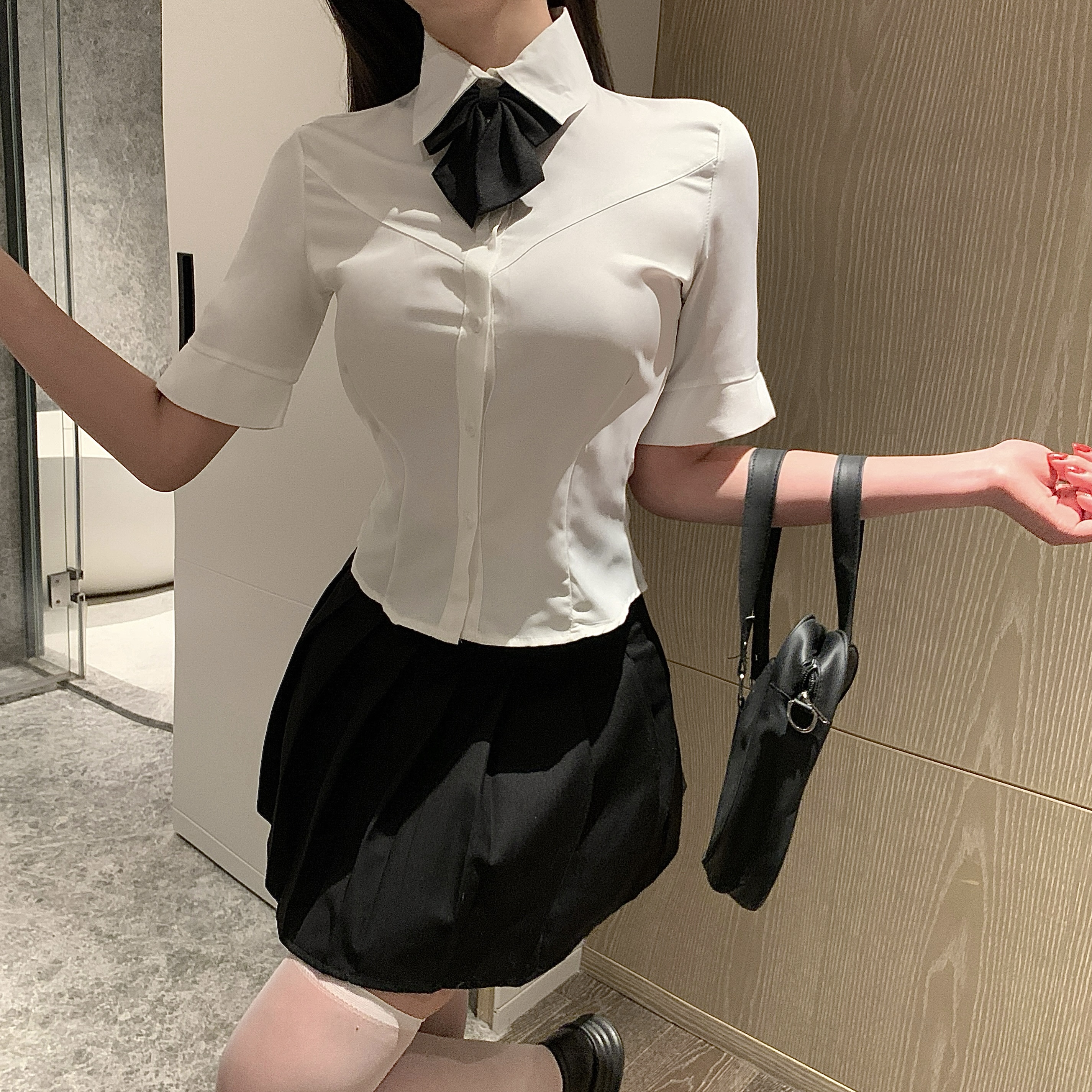 白色襯衫女夏季設計感小眾小個子休閒職業短袖襯衣領結polo領上衣