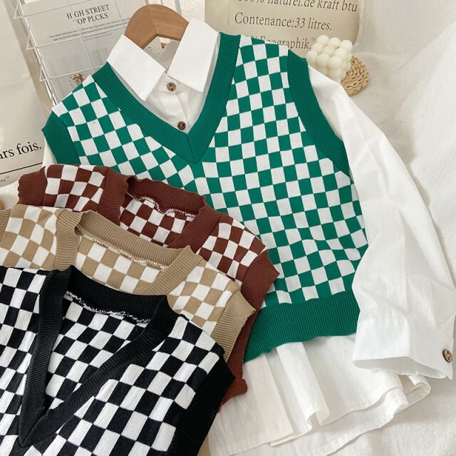 Early spring 2025 new plaid knitted vest vest for women retro layered loose V-neck I-shaped top