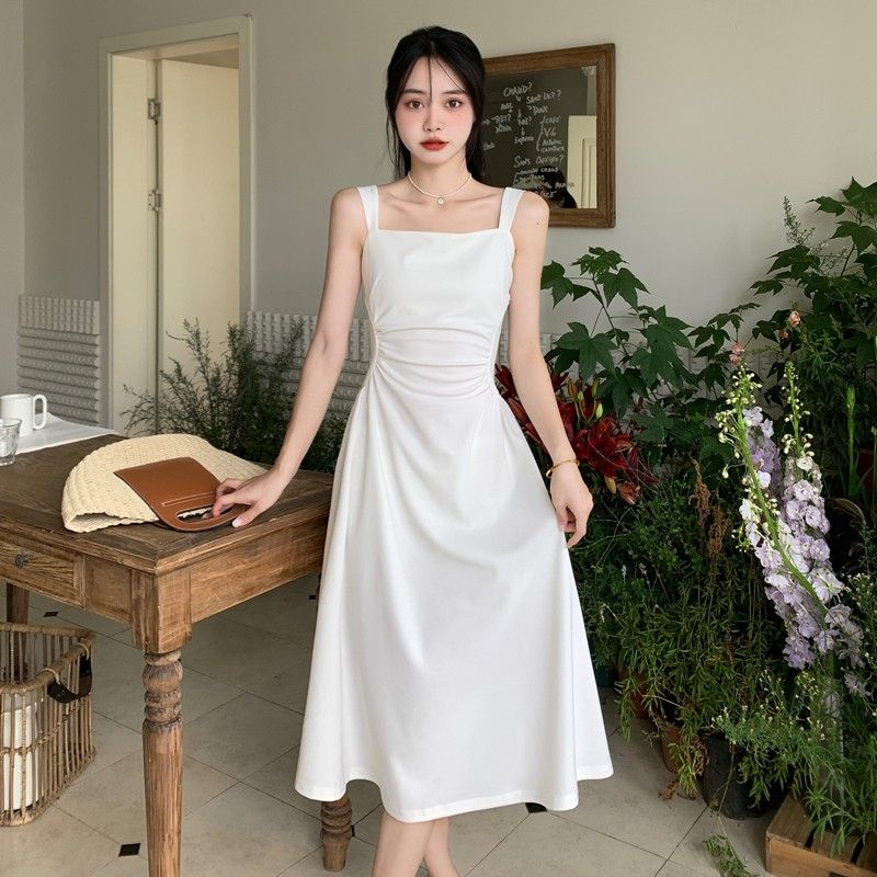 Fashion waist-closing pleated design suspender dress for women in summer Korean style fashionable solid color high-end mid-length skirt