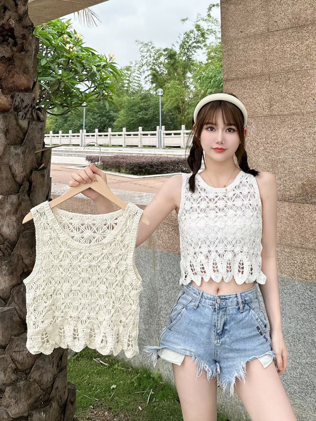 Hooked lace inside suspender for women's fashionable summer wear short cotton thread versatile flowers age-reducing small vest