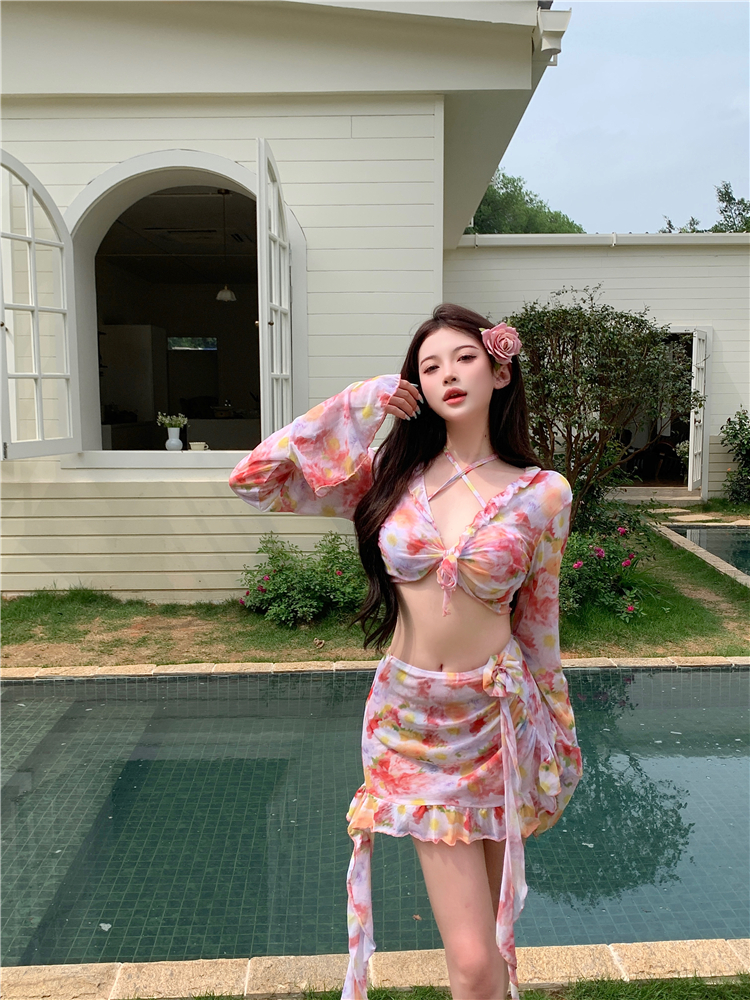 Real-life vacation atmosphere oil painting flower streamers gather to make you look slim and cover your belly beach hot spring swimsuit four-piece set