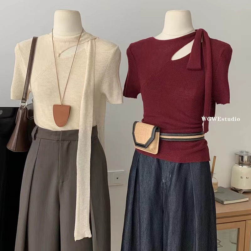 Spring 2025 V-Neck Knit Top with Holes for Women, Short Sleeve, Design-Oriented, Unconventional, Fitted Base Layer Top, French Chic Upperwear
