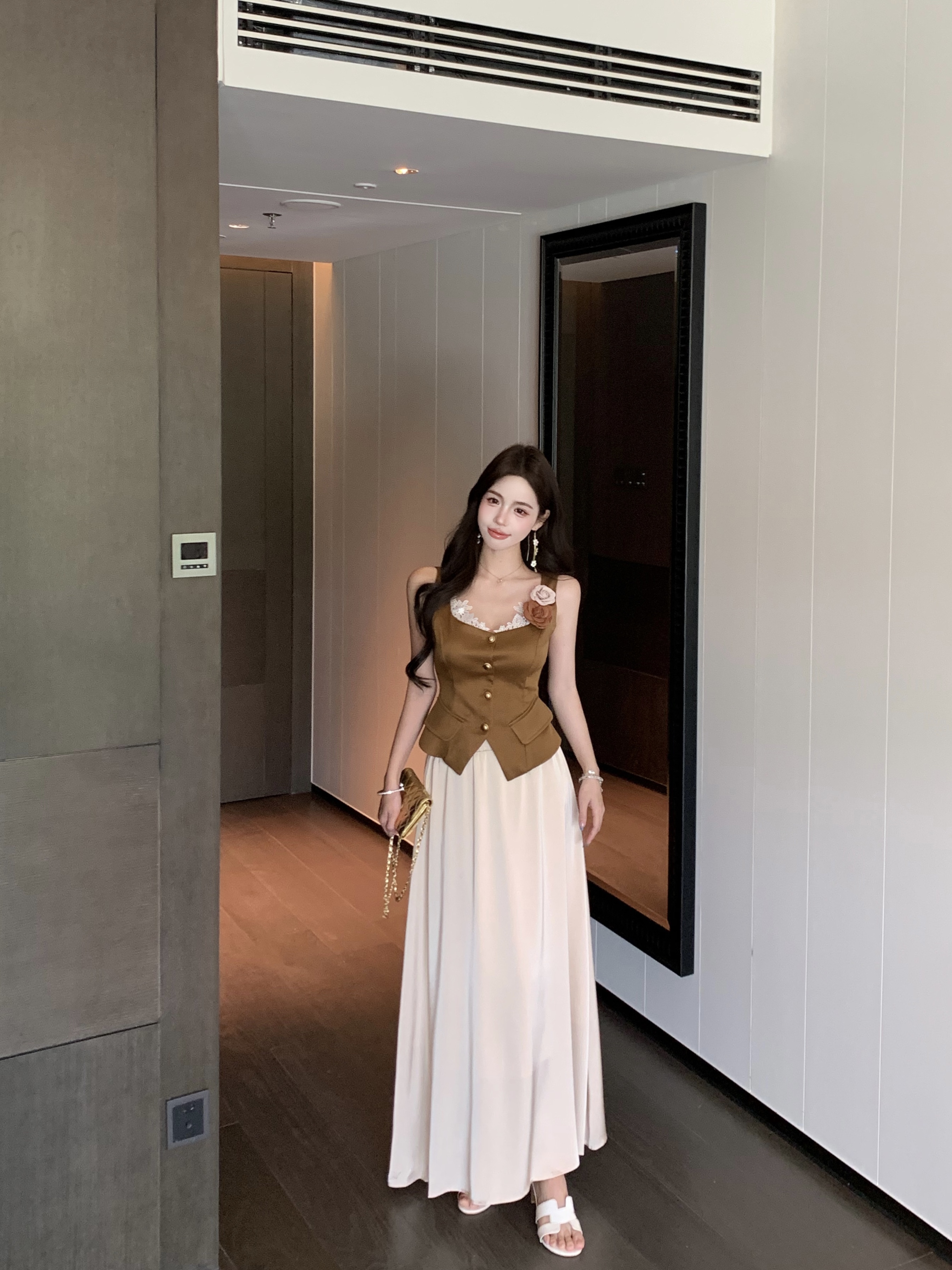 Real shot!  French small fragrance style suit women's temperament square collar top long skirt skirt summer two-piece set
