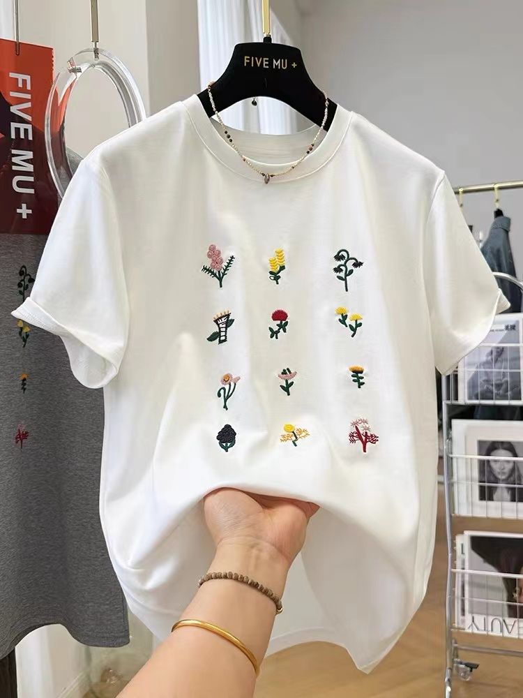 Heavy industry embroidered short-sleeved T-shirt for women in summer, super beautiful and unique single-wear top