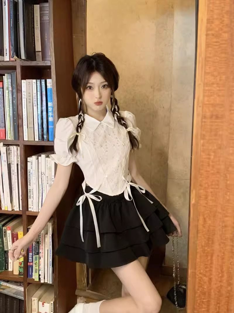 Korean hot girl suit for women summer bow tie waistband white short-sleeved top lace cake skirt two-piece set