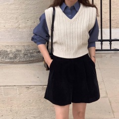 Real shot Korean version of Milk Huhu Heavy Industry Twist Sweater Solid Color Casual Base V-neck Sweater Sleeveless