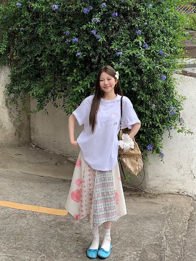 Real photo Korean chic simple embroidered T-shirt + irregular hem design skirt