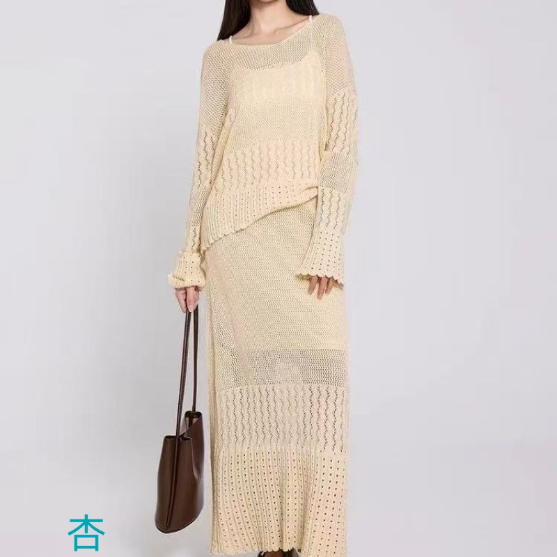 Thank you for your meat V-neck hollow long-sleeved sweater for women in spring new Korean casual loose slim knitted
