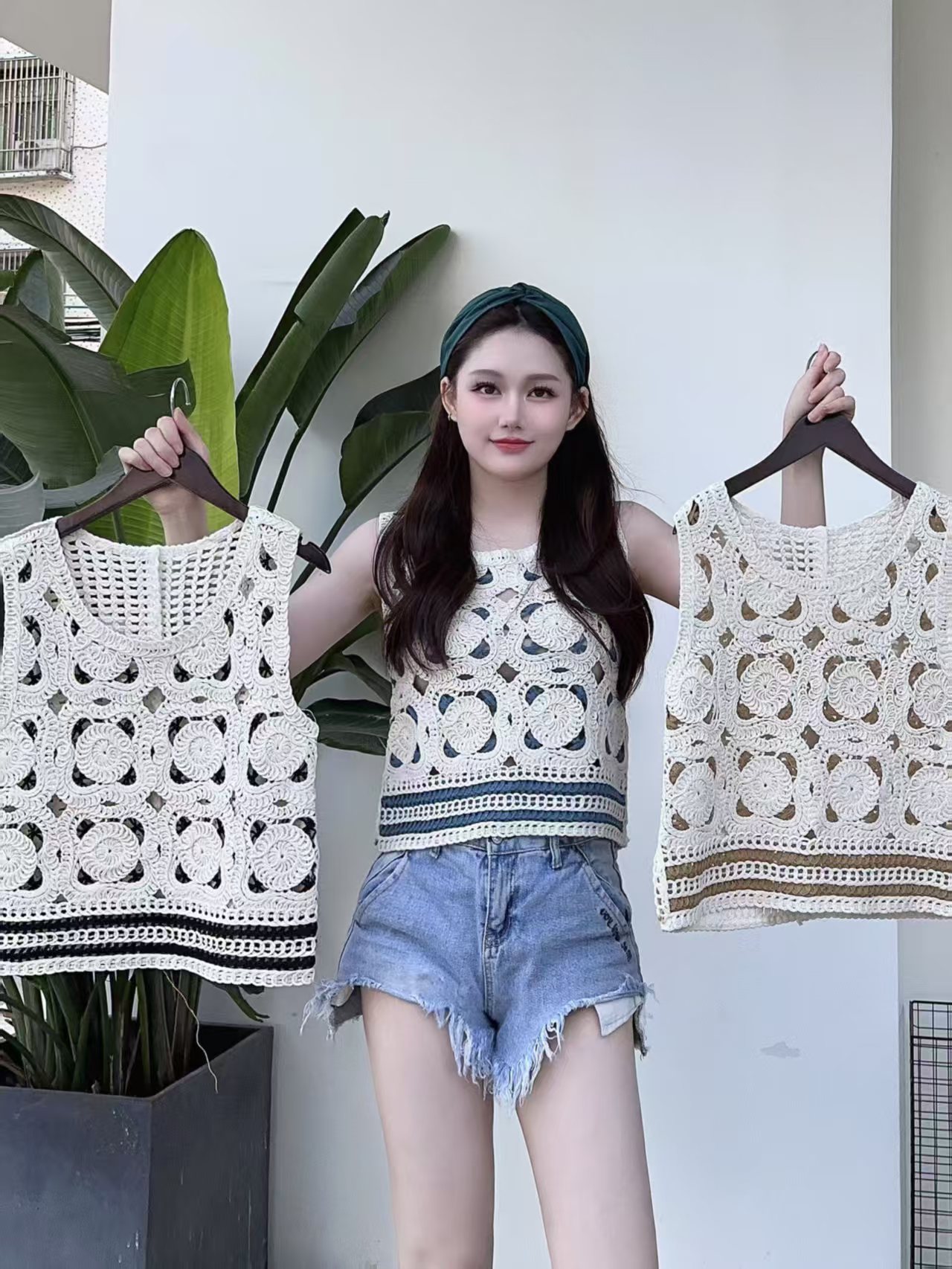Chic and stunning sleeveless suspender vest for women, summer sweet and spicy layered outer wear, unique and fashionable top