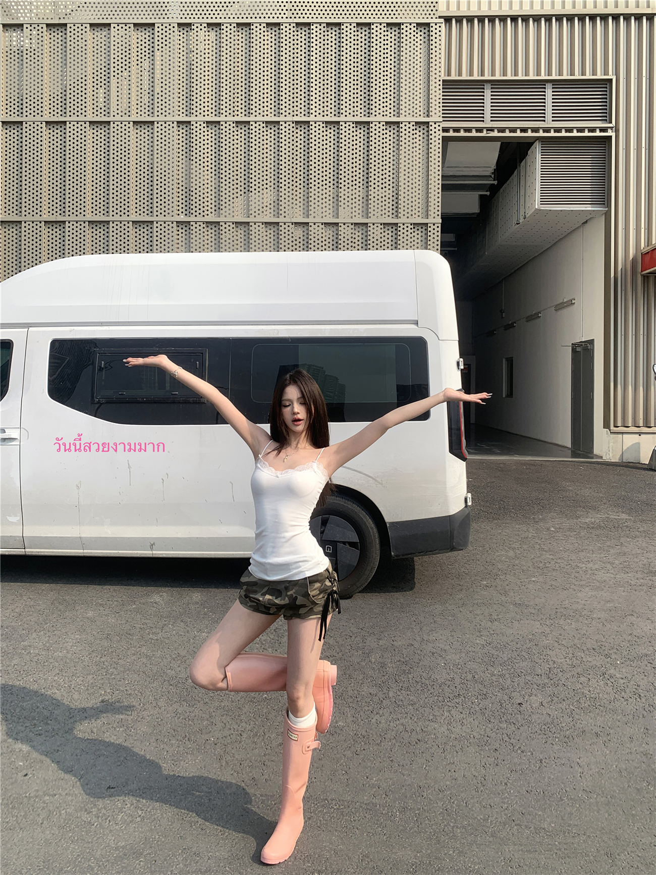Real shot!  Pure slim suspender top for women, slim hip short skirt, high-end camouflage versatile skirt and pants trendy