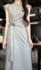 2025新款小個子法式灰色短袖連衣裙子女夏季氣質高級休閒收腰長裙