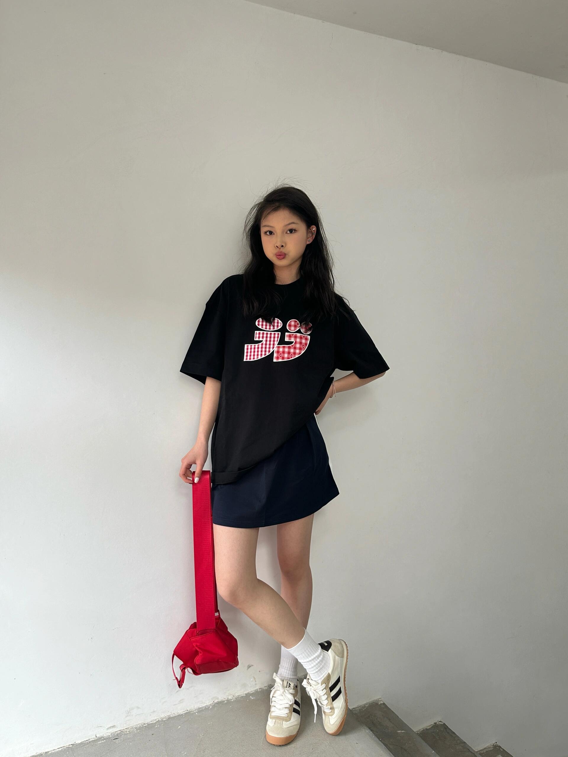 200g combed and tight spun in 2025, pure cotton back bag strip, spring and summer loose shoulder printed short-sleeved T-shirt
