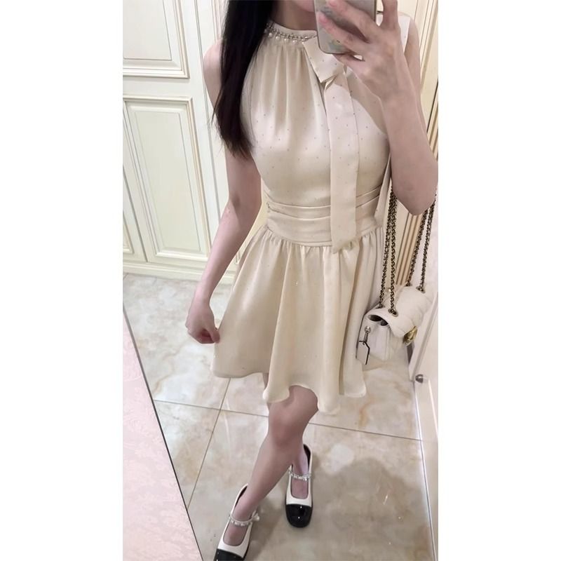 New summer sweet French pure hot girl sleeveless dress rich girl waist-hugging and slimming A-line short skirt