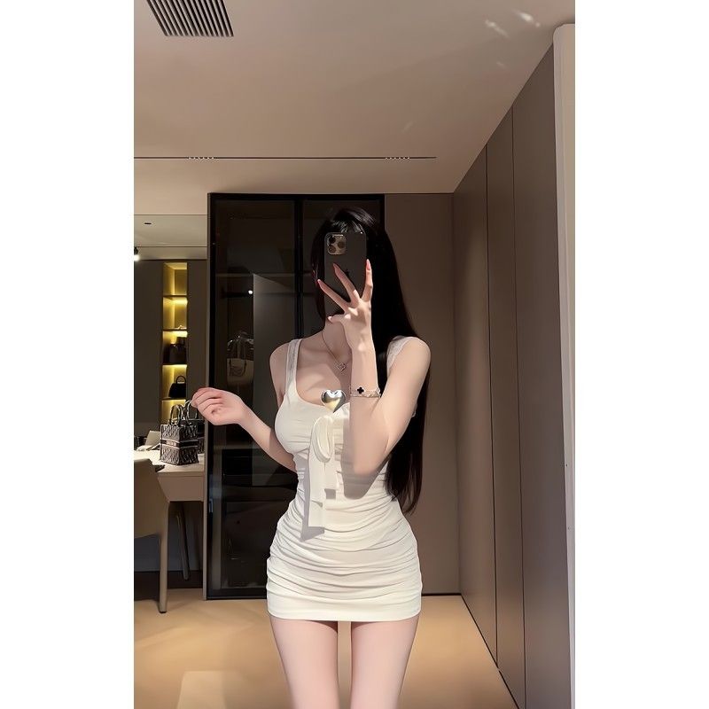 性感修身白色包臀吊帶連衣裙性感純欲蕾絲邊收腰顯瘦系帶緊身短裙