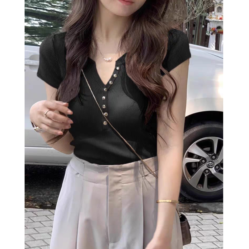 Ice silk knitted short-sleeved women's summer 2025 new T-shirt to make you look slim and short, front shoulder sweet and spicy top