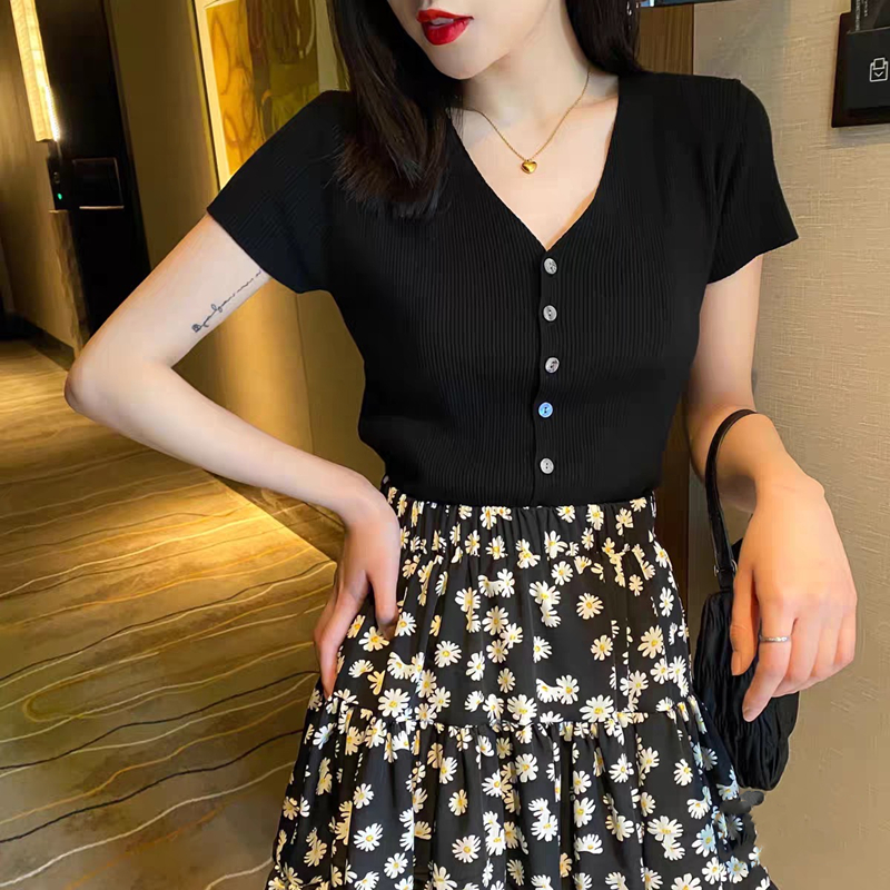 New Korean summer style simple sweet V-neck solid color versatile slim short-sleeved cardigan top for women