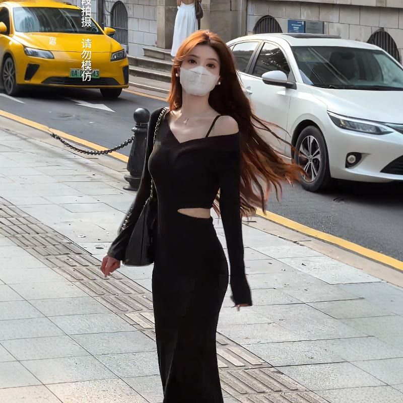 收腰露肩長袖連衣裙女秋季設計感修身露腰氣質長裙子
