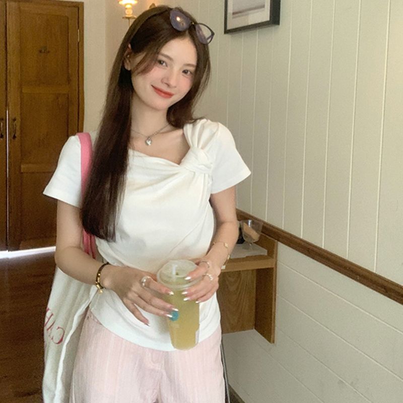 2025 new fashion design slanted neck off-shoulder kink short-sleeved T-shirt slim body