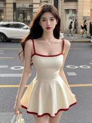 天貓質量方領吊帶連衣裙女夏季新款法式復古收腰純欲風短裙