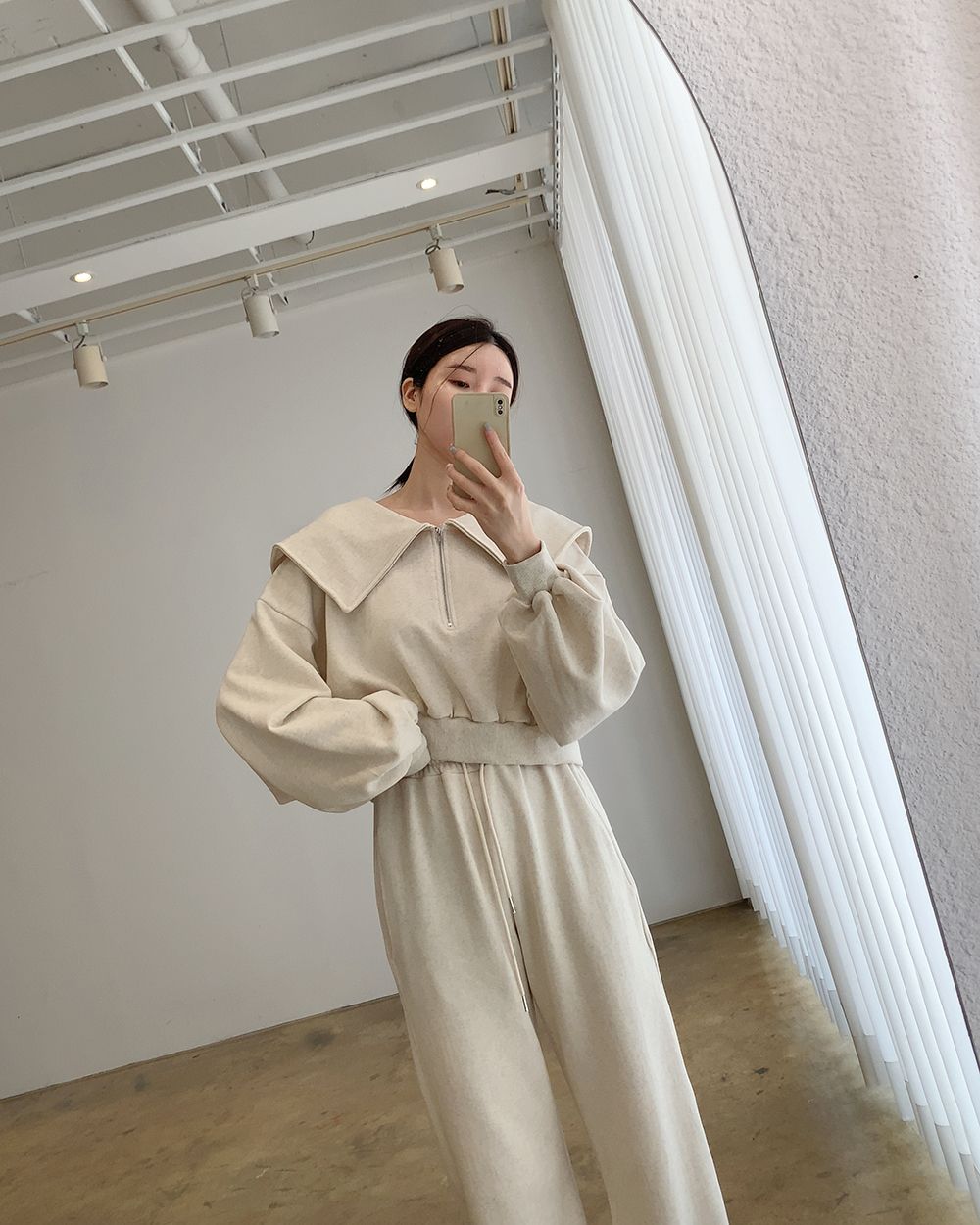Korean chic autumn and winter retro temperament large lapel loose short long-sleeved sweatshirt + high-waisted casual pants and trousers for women