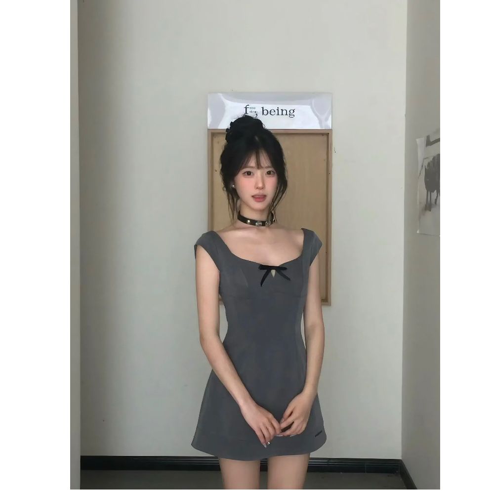 純欲設計感辣妹掛脖燙鑽連衣裙女夏季新款性感修身收腰紅色包臀裙