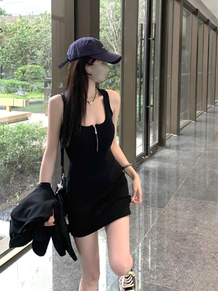 天貓質量方領吊帶連衣裙夏季女收腰顯瘦包臀裙辣妹修身背心裙
