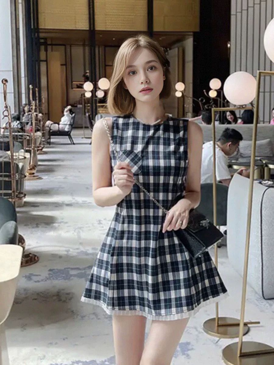 復古格子背心連衣裙女夏季法式設計感花邊拼接收腰顯瘦A字短裙子